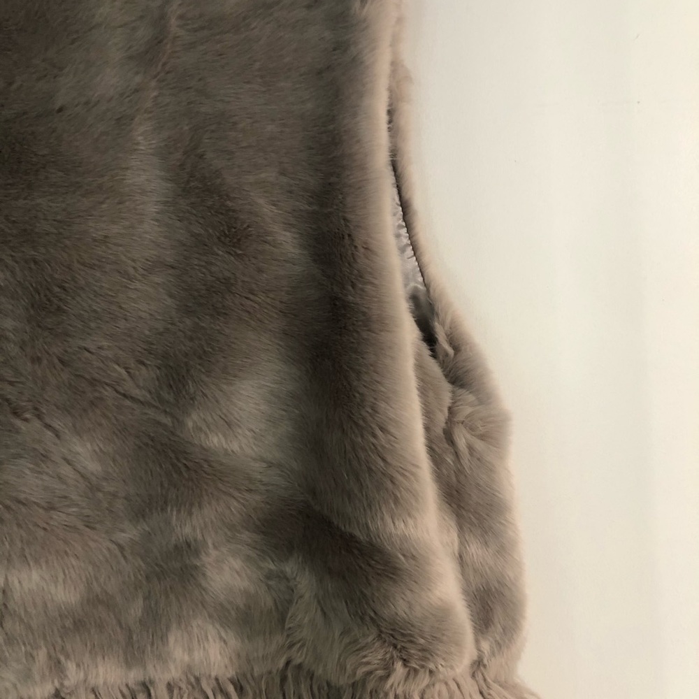 Vest - Picture 5 of 6